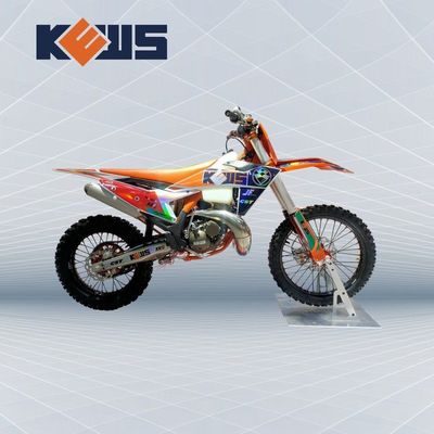 250cc KEWS 水冷 2ストロックバイク 乗っている 強力なパワーを持つ CNC ステアリングストーム