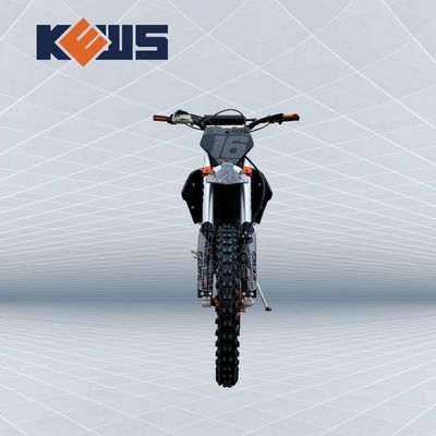 Benelliの双生児カム エンジン120KM/Hを搭載する黒い250CC EnduroのオートバイK16モデル