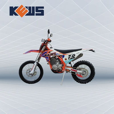 フル セットが付いている道のオートバイを離れた道のCB-F250 Kewsの土のバイクK20