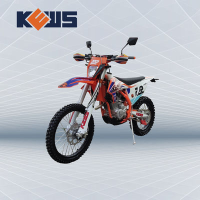 フル セットが付いている道のオートバイを離れた道のCB-F250 Kewsの土のバイクK20