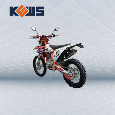 フル セットが付いている道のオートバイを離れた道のCB-F250 Kewsの土のバイクK20