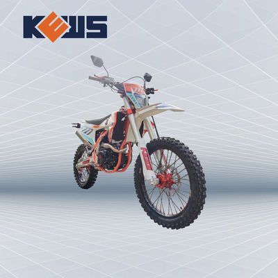 K20モデル ヨーロッパのバイクのオートバイ300CCは注入された土のバイクに燃料を供給する
