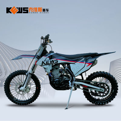 ホンダNC300Sの空気はキャブレターおよび燃料噴射装置を用いる単一シリンダー オートバイを冷却した