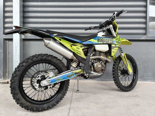 KEWS 176fmn YB300H 4ストローク エンドゥロ K23 とのオフロードパフォーマンス