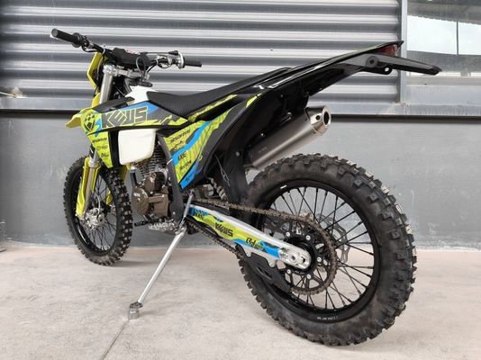 KEWS 176fmn YB300H 4ストローク エンドゥロ K23 とのオフロードパフォーマンス