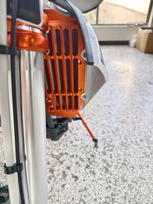 KEWS k23 R版 4 ストローク エンドゥロバイク 21.0 kW パワー出力 25.0 N*m マックストルク 140 km/h 最大速度